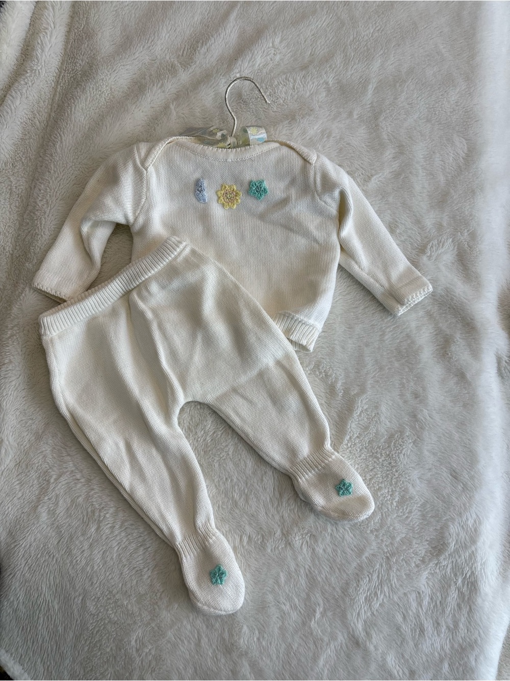 Vintage Knit Baby One-Piece Footed Set with Pastel Applique 0-3 months